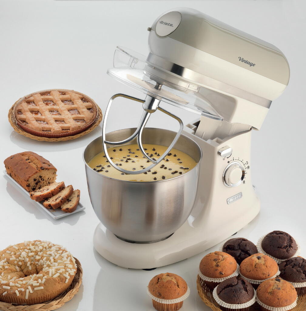 Mikser ARIETE VINTAGE 1588 bež - s posudom