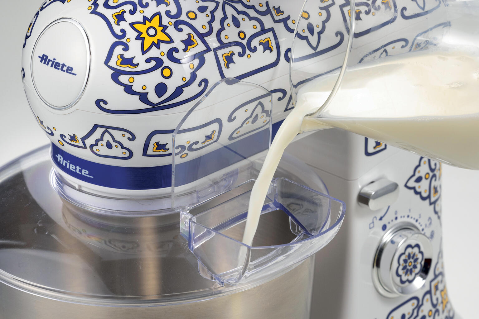 Mikser ARIETE CAPRI MOD. 1588C - s posudom