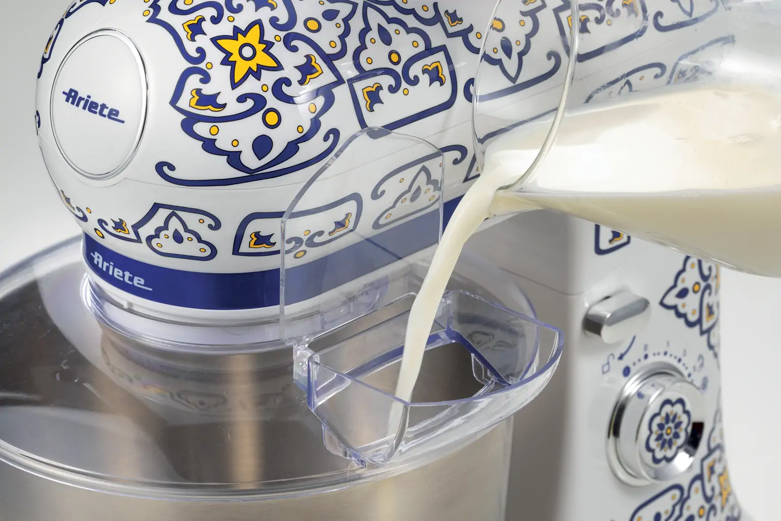 Mikser ARIETE CAPRI MOD. 1588C - s posudom